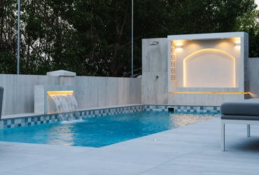 outdoor pool 370x250-2