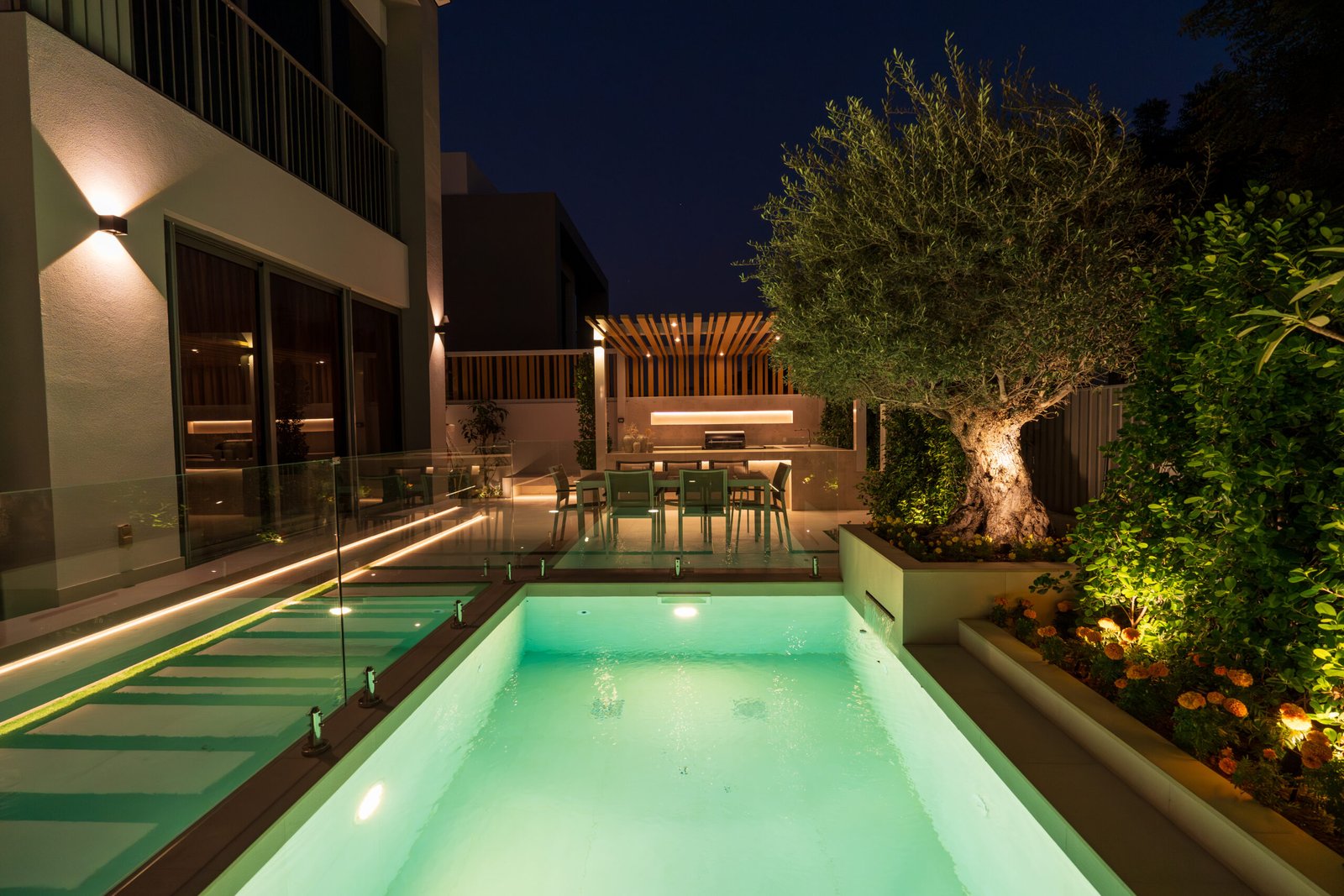 Villa landscaping services in dubai hills